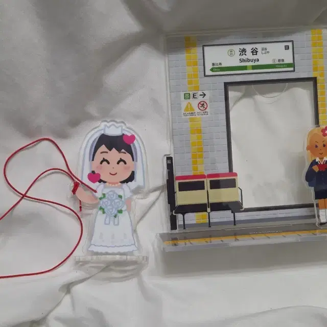 이라스토야 아크릴 스탠드 시부야 신부 일괄