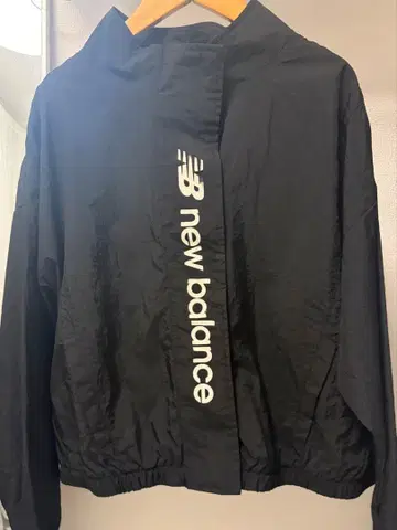 new balance 윈드브레이커 블랙 자켓 M