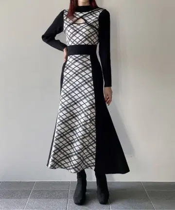 NOMAE 다이아 무늬 체크 니트 원피스