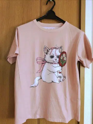 히구치 유코 x 디즈니 셔츠