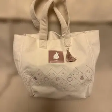 미피 자수 토트백 화이트