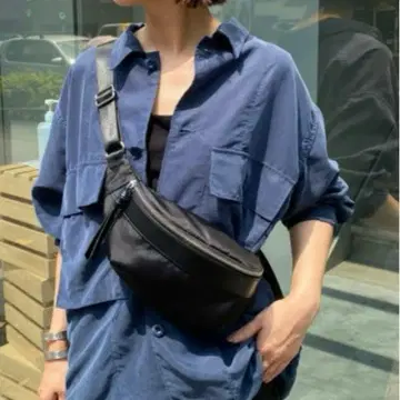 [ 새상품급 ] GALLARDAGALANTE 나일론 바디백 블랙