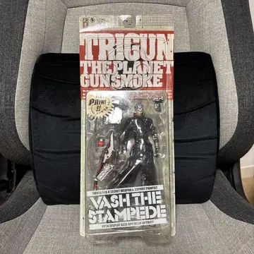 [ 미개봉 ] 트라이건 바슈 더 스탬피드 피규어