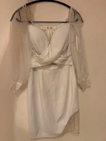 JEWELS 화이트 오프숄더 드레스 S