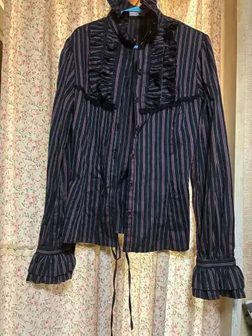 빅토리안 메이든 스트라이프 셔츠