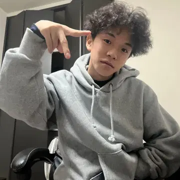 그레이 후드 부착 후드티