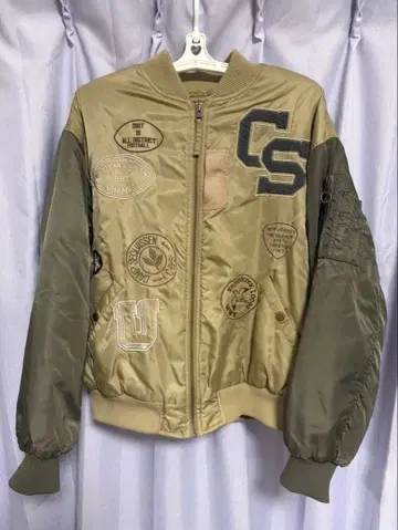 CUBESUGAR 리버서블 점퍼