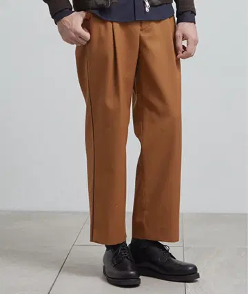 UNITED TOKYO 유나이티드 도쿄 파이핑 와이드 팬츠