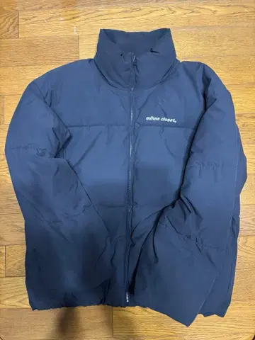 네이비 다운 자켓 얼룩 있음