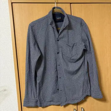 니콜 셔츠 네이비 컬러