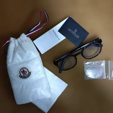 MONCLER 라운드 프레임 안경