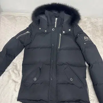 MOOSE KNUCKLES 블랙 다운 자켓