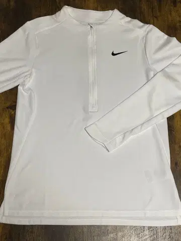 [ 추천 새상품 ] NIKE 나이키 긴팔 셔츠 하프 지퍼 화이트