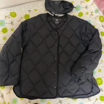 미사용품 유니클로 울트라 라이트 다운 릴랙스 코트 L 블랙