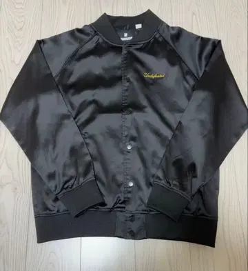 Undefeated 블랙 자켓