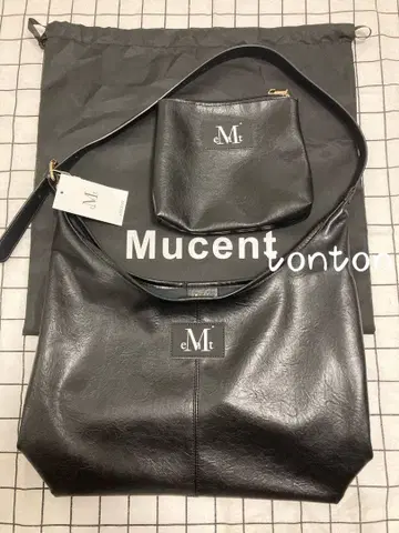 Mucent 블랙 숄더백 파우치 포함