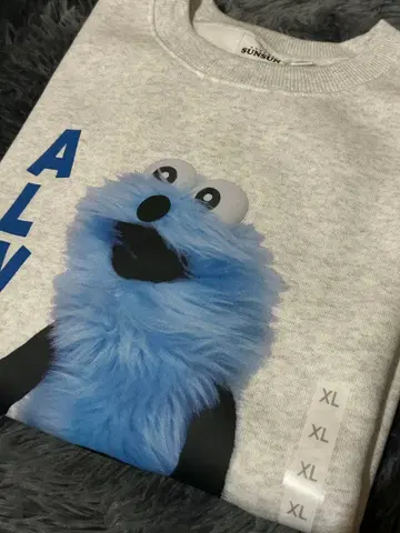 퍼펫 순순 GU 콜라보 맨투맨 풀오버 XL