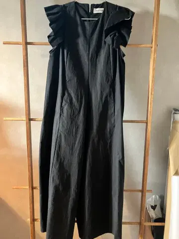 MA=UR 블랙 슬리브리스 롱 올인원