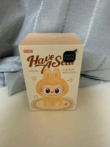 라부부 Have a Seat