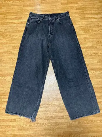 ZARA 엑스트라 배기 데님 EU42