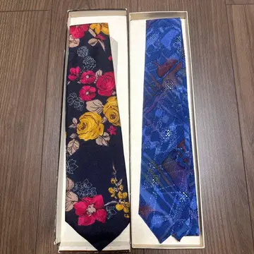 꽃무늬와 추상 무늬 넥타이 2개 세트