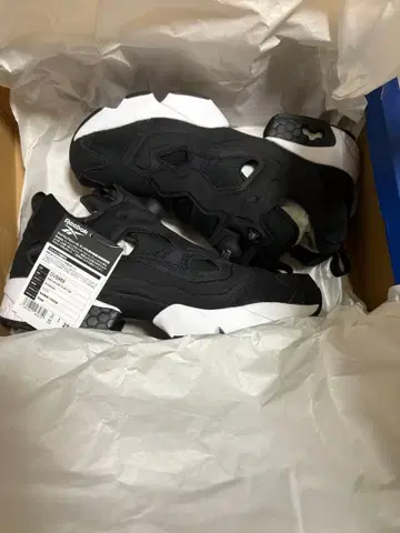 펌프 퓨리 미사용 새상품 블랙