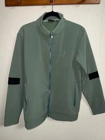 중고 사이즈 L 테일러메이드 자켓