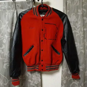 875 DeLONG varsity WEBB Bulldog red/blk