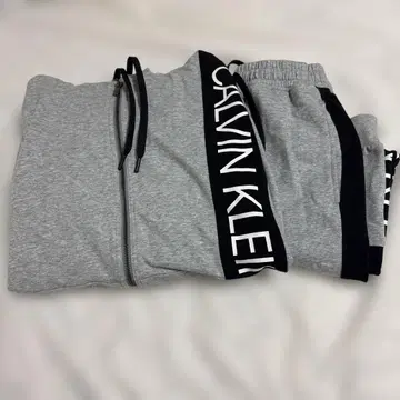 캘빈클라인 맨투맨 셋업