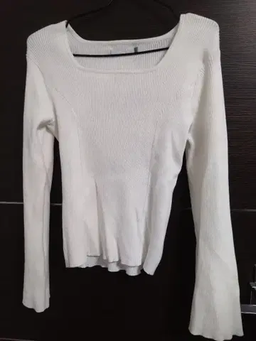 overE 화이트 스퀘어 와이드 리브 티셔츠 U65