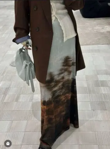 UND LANDSCAPE PRINT WAIST SLIT SKIRT