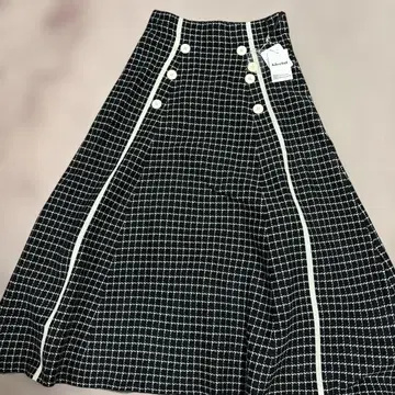 체크 무늬 플레어 스커트 M 사이즈