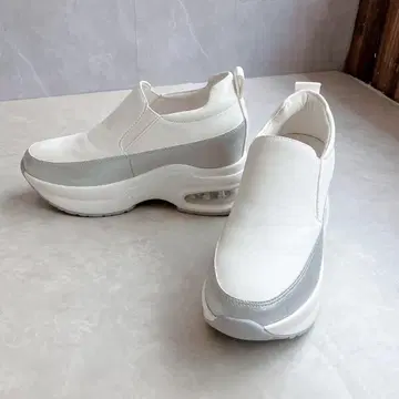 Noubel voug Relax 화이트 슬립온 스니커즈