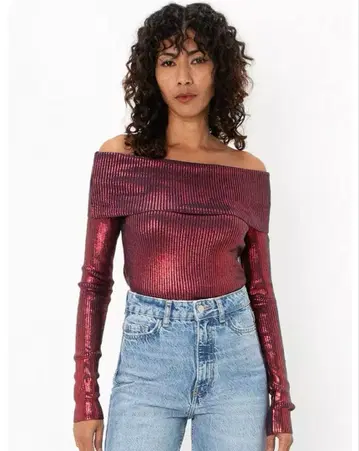 ZARA 레드 오프숄더 니트