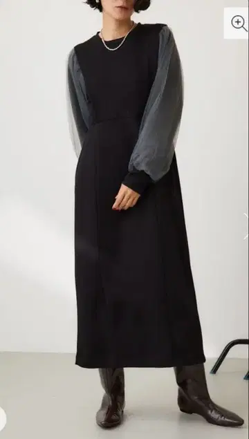 [새상품] 아줄바이마우지 튤 슬리브 도킹 원피스