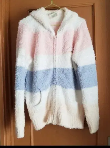 aimerfeel 후드 부착 룸웨어 핑크 블루 스트라이프