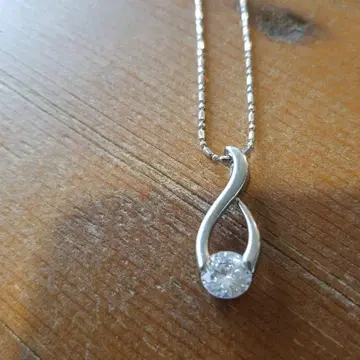 엘레강트한 스와로브스키풍 목걸이