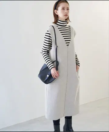 저리 멜톤 V넥 오버롤 스커트