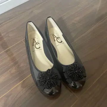 새상품 비즈 장식 블랙 신발