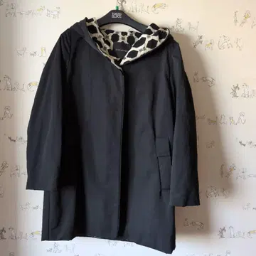 DANA PARIS 후드 부착 블랙 롱 코트