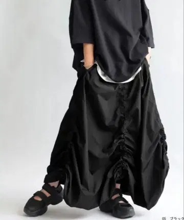 안티카 antiqua 드로스트 스커트 블랙