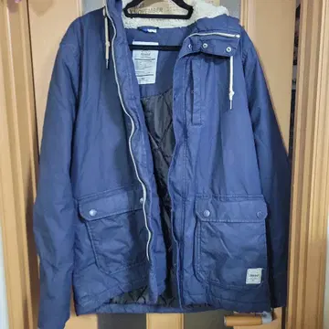 Divided 후드 부착 자켓 네이비