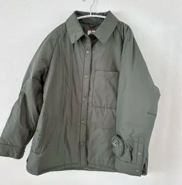 유니클로 안야 힌드마치 퍼프 테크 셔츠 자켓 사이즈 L