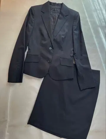 언타이틀 수트 7호 스커트 셋업 사이즈 1