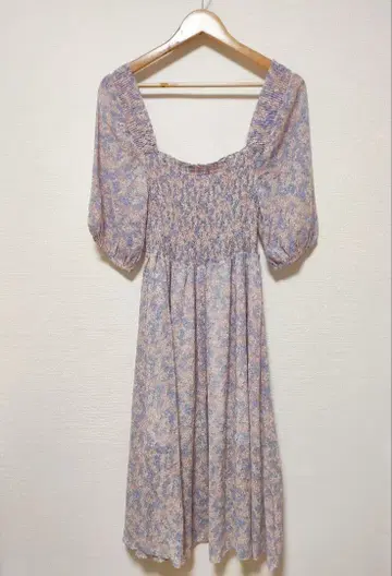 꽃무늬 스모킹 디자인 롱 원피스