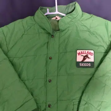 Clarkfield 그린 컬러 나일론 자켓