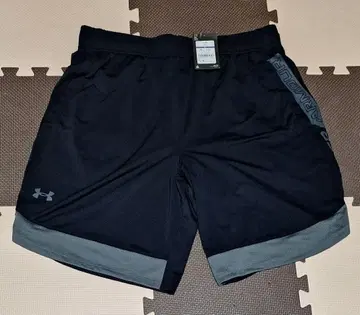언더아머 블랙 숏팬츠 미사용 택 포함