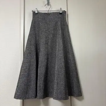 새상품급 프로포션 바디 드레싱 그레이 플레어 롱 스커트 S 사이즈 라메