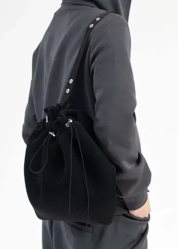 24ss Omar Afridi 파우치A 백