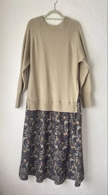 펠리시모 윌리엄 모리스 니트 도킹 원피스